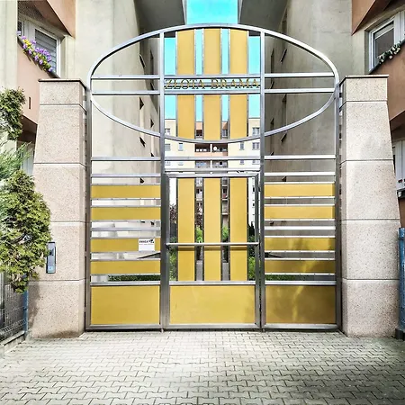 Daire Apartament Close To Tauron Arena For 4 Guests *